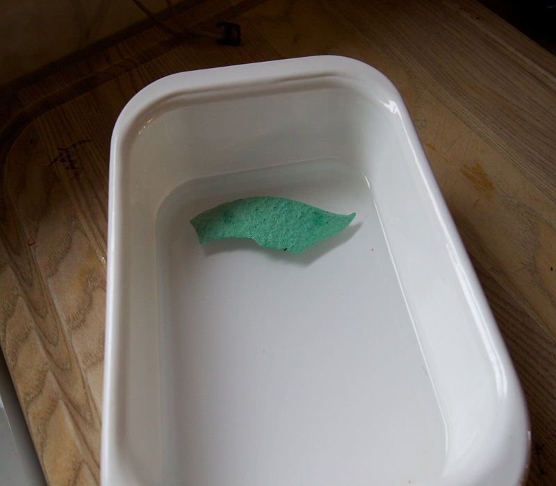 How to Remove Rust Stains from Plastic Sink